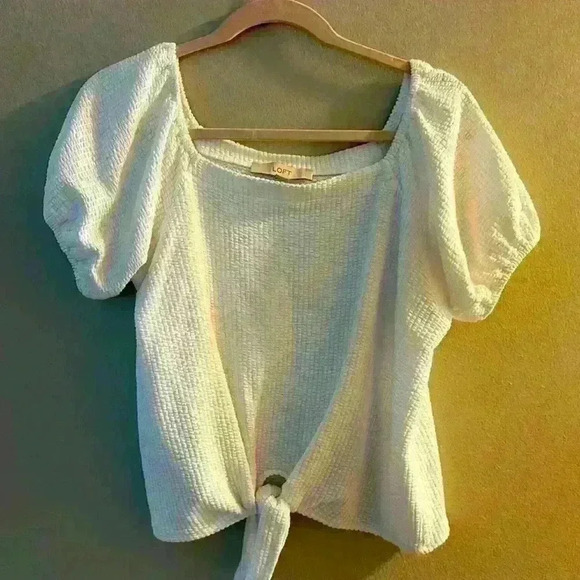 LOFT Tops - EUC S LOFT Ribbed Front-Tie Blouse